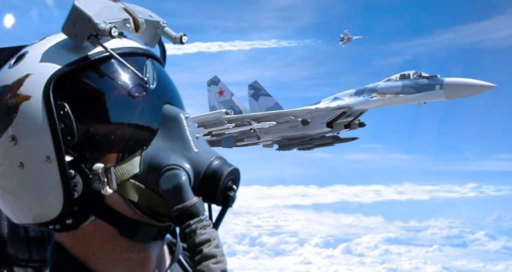 Су-35 перехватывает самолеты-разведчики